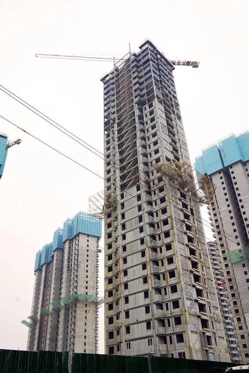 山西建投鋼構專業承包的我省首例裝配式鋼結構高層住宅鋼結構主體封頂